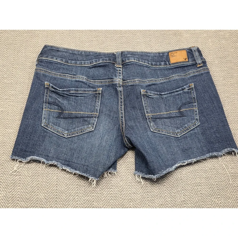 American Eagle Outfitters Womens Dark Wash Raw Hem Stretch Denim Shorts‎ Size 6